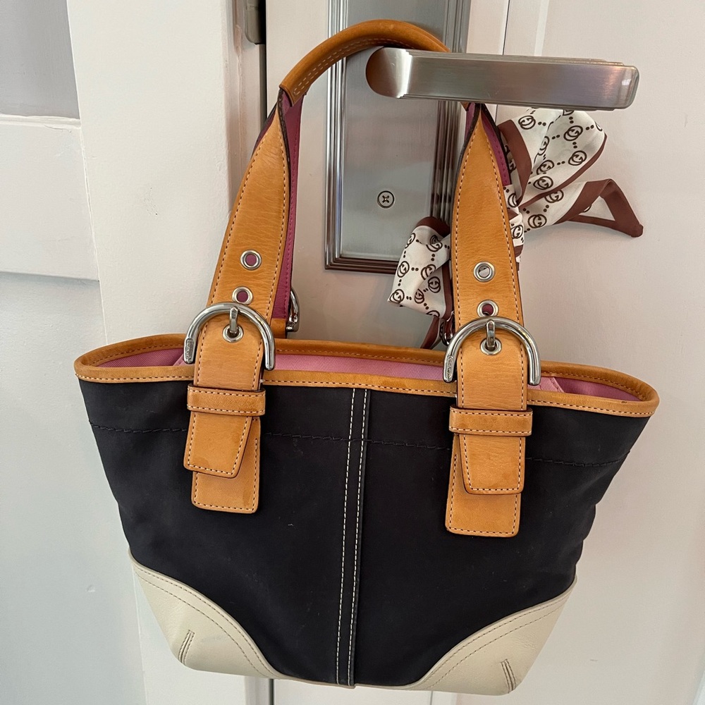 COACH Vintage Small Soho Tote Bag - Picture 2 of 8